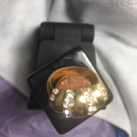 Stone ring - Picture 2 of 4